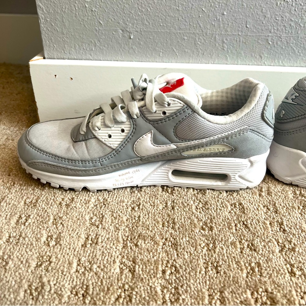 Nike Air Max 90 - Light Smoke Grey with Gingham Insole